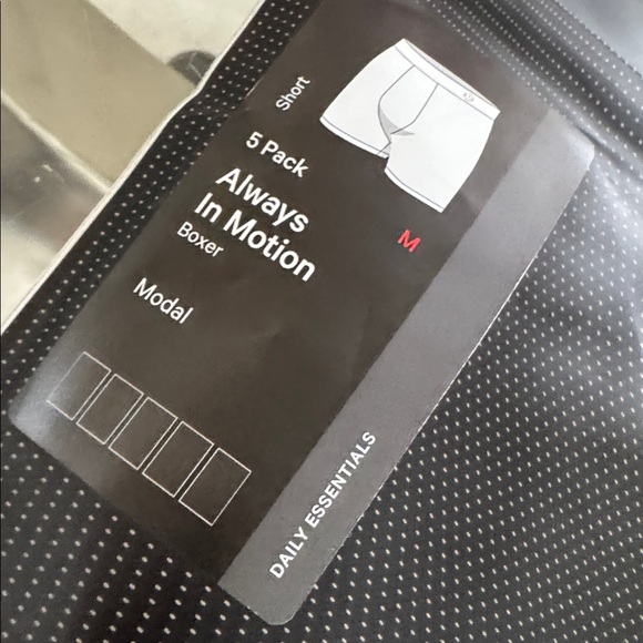 lululemon athletica Men's Black Underwear
Always on motion 5 pack 5” Lenght - Picture 3 of 4